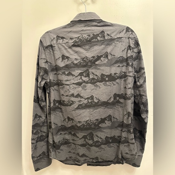 Banana Republic Luxe Flannel - Picture 2 of 3